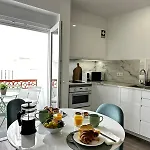 Apartment Charming And Modern With Balcony 2 Min Old Town *