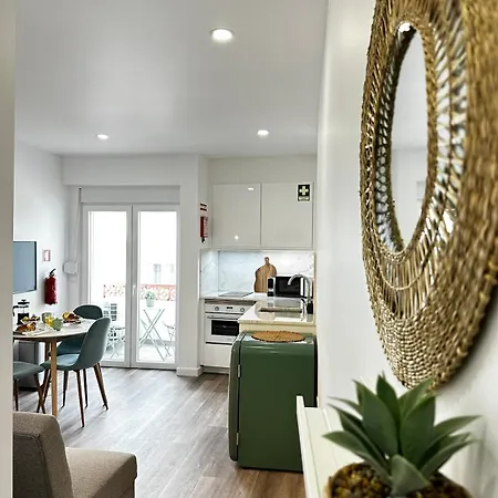 Charming And Modern With Balcony 2 Min Old Town *